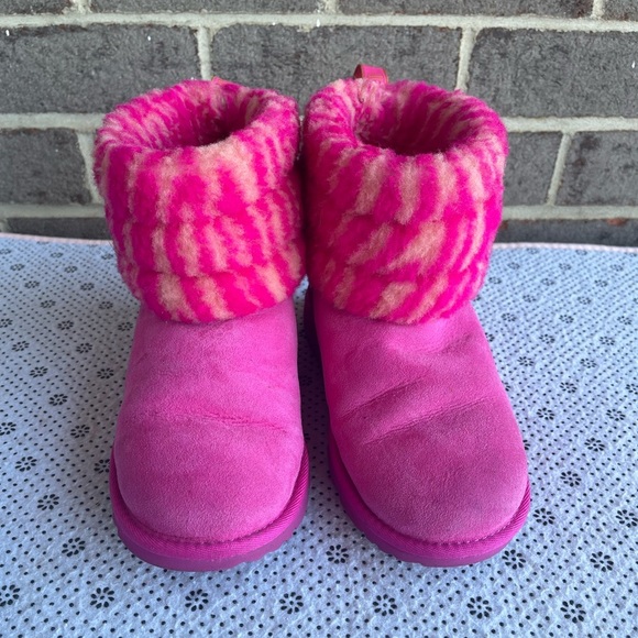 UGG Mini Fluff Quilted Cuff Zebra Rock Rose Suede Sheepskin Boots Size 4 women - Picture 1 of 10